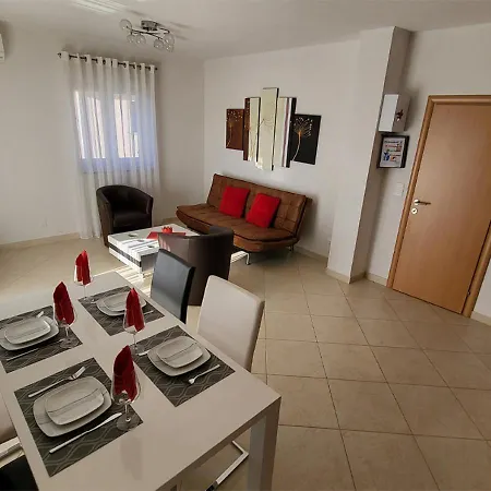 Trojka Apartment