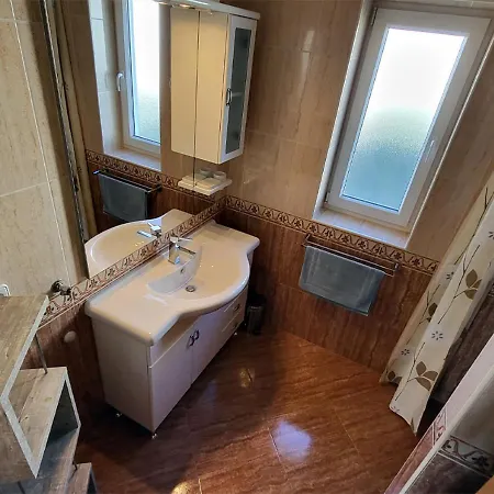 Trojka Apartment