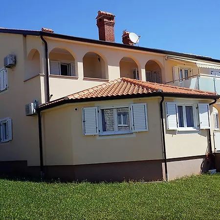 Apartment Trojka
