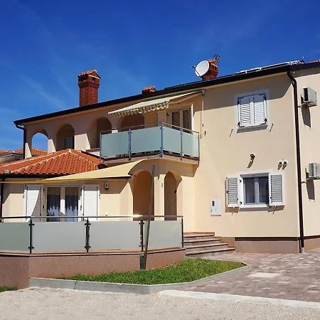 Apartment Trojka