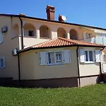 Apartment Trojka